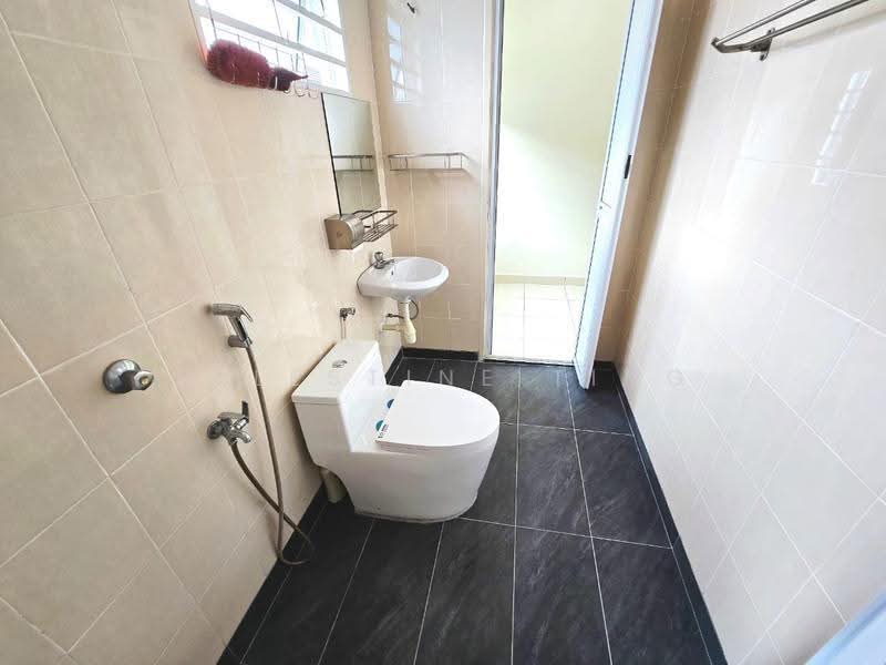 Rumah Teres 2-Tingkat untuk Dijual di Taman Jelok Impian (Kajang) - Celestine Ting - Bathroom - PropertyGuru.com.my