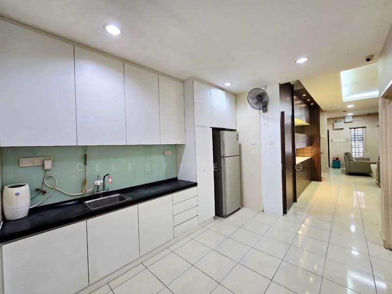 Rumah Teres 2-Tingkat untuk Dijual di Taman Jelok Impian (Kajang) - Celestine Ting - Kitchen - PropertyGuru.com.my