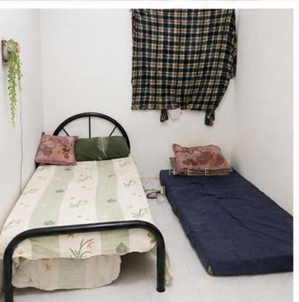 Rumah Teres 1-Tingkat untuk Dijual di Taman Universiti (Skudai) - Reny Hee - Bedroom - PropertyGuru.com.my