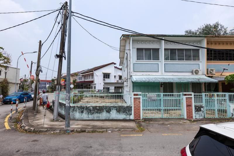 2-storey Terraced House for Sale in Gurney Drive (Penang) - Sam Kam - Exterior - PropertyGuru.com.my