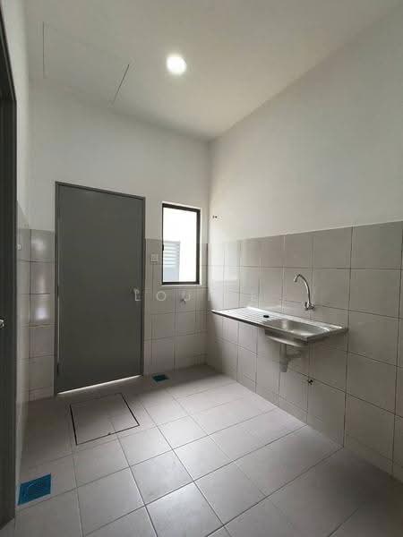 1-storey Terraced House for Rent in Jalan Kebun (Klang) - Louise Lee - Interior - PropertyGuru.com.my