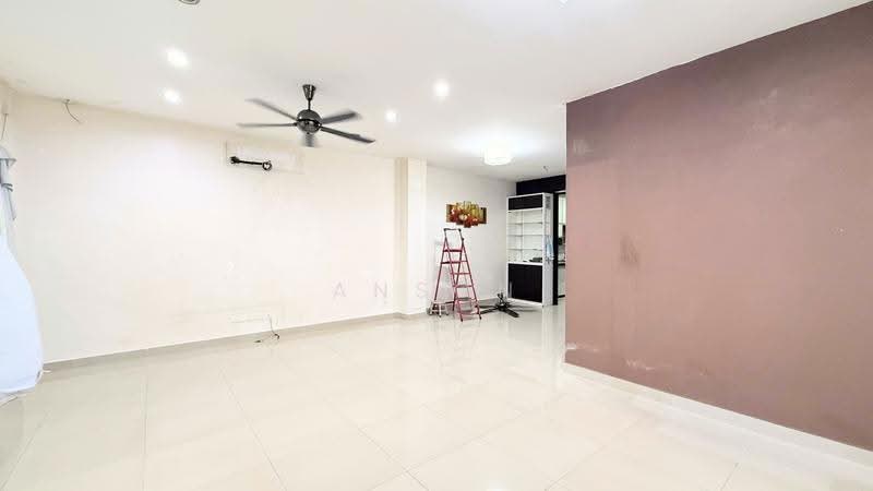 3-storey Terraced House for Sale in Taman Jelutong (Jelutong) - Anson Low - Living Room - PropertyGuru.com.my