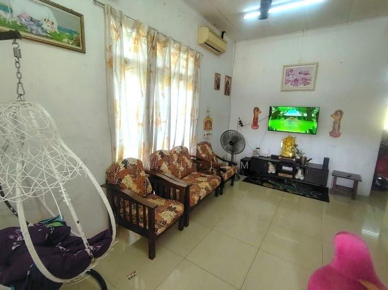 1-storey Terraced House for Sale in Taman Nusa Bestari 2 (Iskandar Puteri (Nusajaya)) - Karl Lim - Living Room - PropertyGuru.com.my