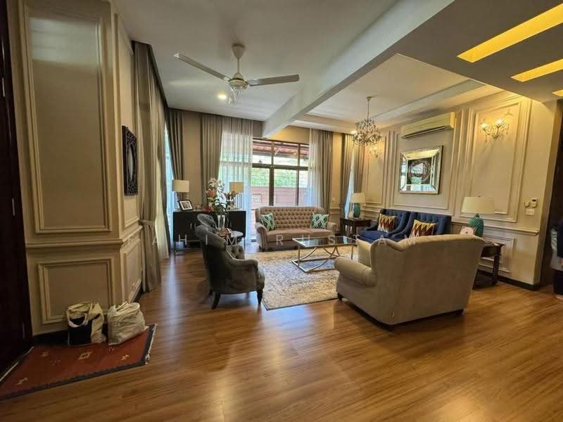 Rumah Teres untuk Dijual di Bukit Jelutong (Shah Alam) - Fahim Rustam - Living Room - PropertyGuru.com.my