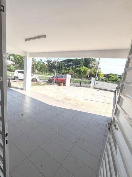 Semi-Detached House for Sale in Alor Setar (Kedah) - CE Goh - Car Porch - PropertyGuru.com.my