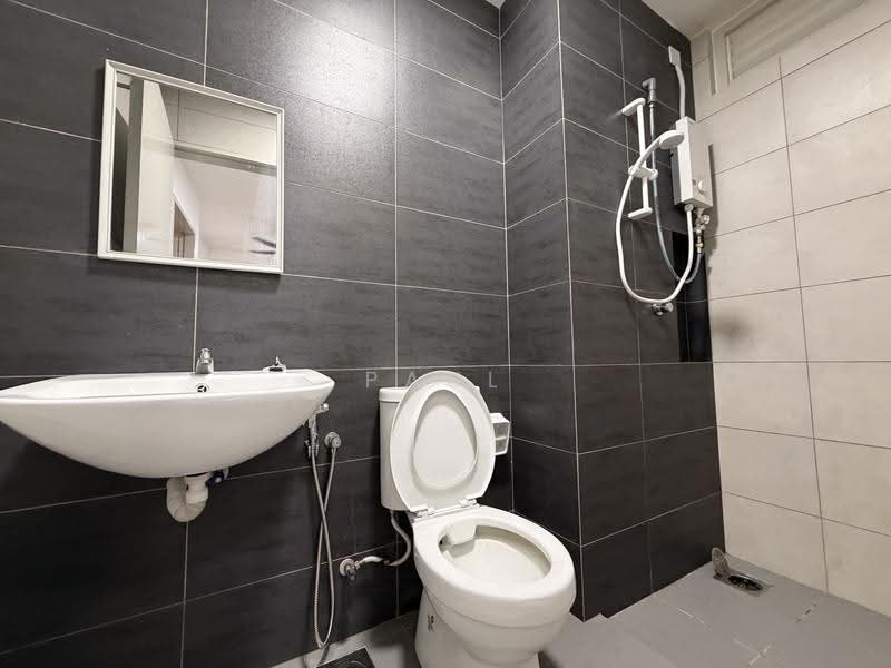 Kediaman Servis untuk Disewa di Horizon Suites - Paul Chia - Bathroom - PropertyGuru.com.my