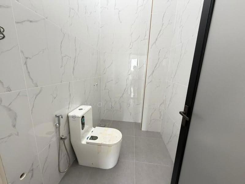 2-storey Terraced House for Sale in Taman Mount Austin (Tebrau) - Simon Wang - Bathroom - PropertyGuru.com.my