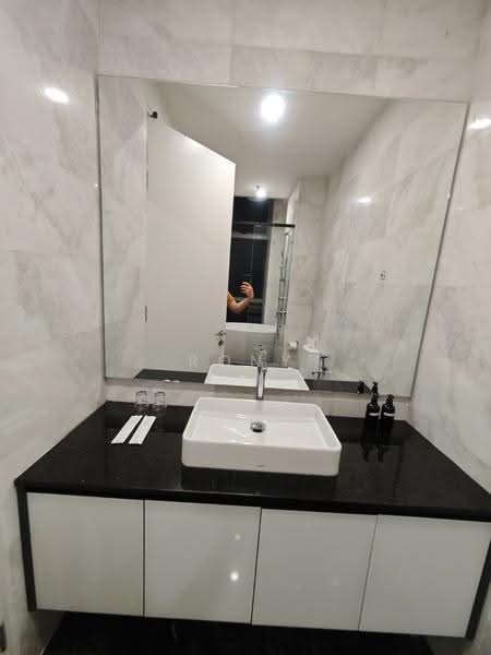 Service Residence for Sale at Royce Residence - Rony Yeo - Bathroom - PropertyGuru.com.my