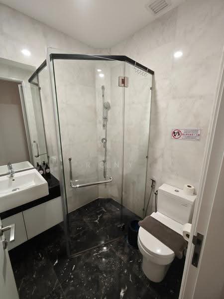 Service Residence for Sale at Royce Residence - Rony Yeo - Bathroom - PropertyGuru.com.my