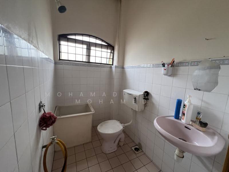 Rumah Teres 2-Tingkat untuk Dijual di Kajang 2 (Kajang) - Mohamad Yazid Mohamed - Bathroom - PropertyGuru.com.my