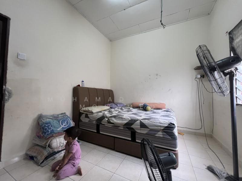 Rumah Teres 2-Tingkat untuk Dijual di Kajang 2 (Kajang) - Mohamad Yazid Mohamed - Bedroom - PropertyGuru.com.my
