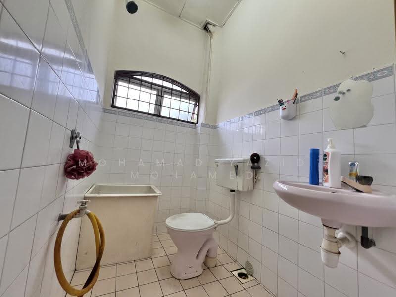 Rumah Teres 2-Tingkat untuk Dijual di Kajang 2 (Kajang) - Mohamad Yazid Mohamed - Bathroom - PropertyGuru.com.my