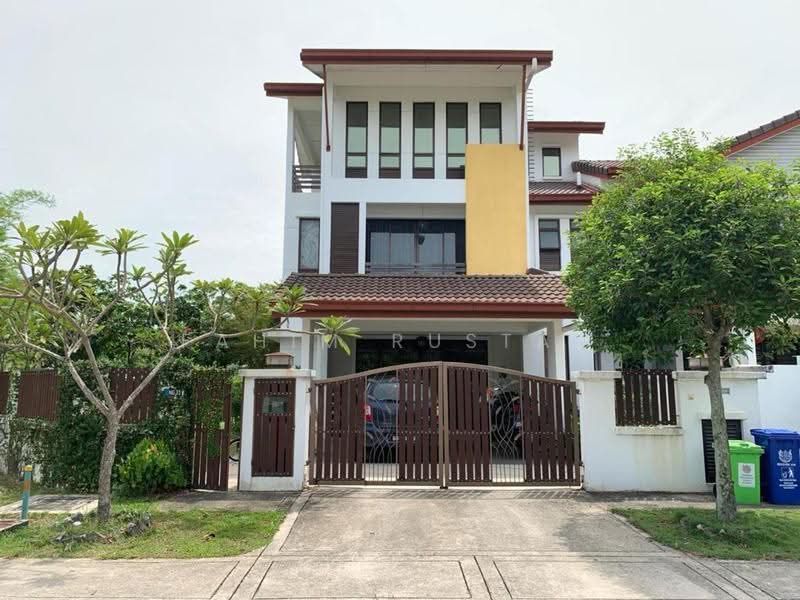 3-storey Terraced House for Sale in Denai Alam (Shah Alam) - Fahim Rustam - Exterior - PropertyGuru.com.my
