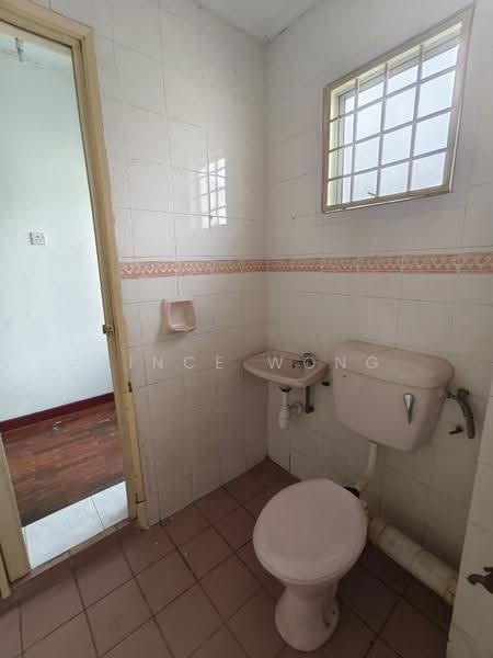 2-storey Terraced House for Sale in TAMAN PUCHONG UTAMA (Puchong) - Vince Wong - Bathroom - PropertyGuru.com.my