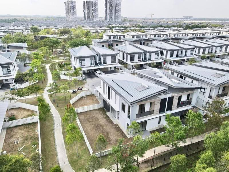 Rumah Berkembar untuk Dijual di Bandar Tropicana Aman (Telok Panglima Garang) - Adzura Zamedin - Exterior - PropertyGuru.com.my