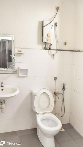 Kediaman Servis untuk Disewa di Tebrau City Residences - Chloe Lai - Bathroom - PropertyGuru.com.my