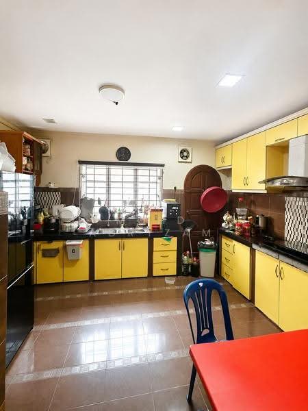 Terraced House for Sale in Sungai Buloh (Selangor) - Mohd Adryzam - Kitchen - PropertyGuru.com.my