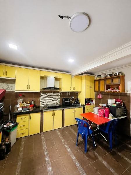 Terraced House for Sale in Sungai Buloh (Selangor) - Mohd Adryzam - Kitchen - PropertyGuru.com.my