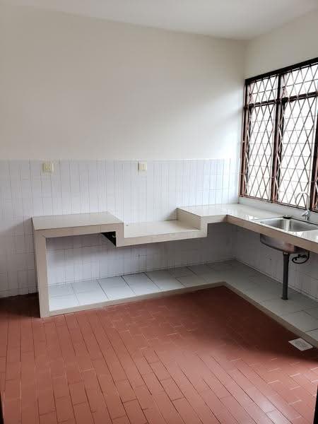Rumah Teres 1.5-Tingkat untuk Disewa di Taman Perling (Perling) - Jason Lim - Kitchen - PropertyGuru.com.my