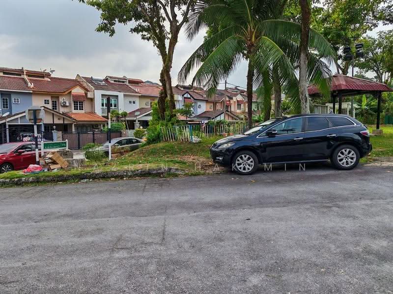 Rumah Teres 2-Tingkat untuk Dijual di Seksyen 9 (Shah Alam) - Nazrin Hakimin - Exterior - PropertyGuru.com.my