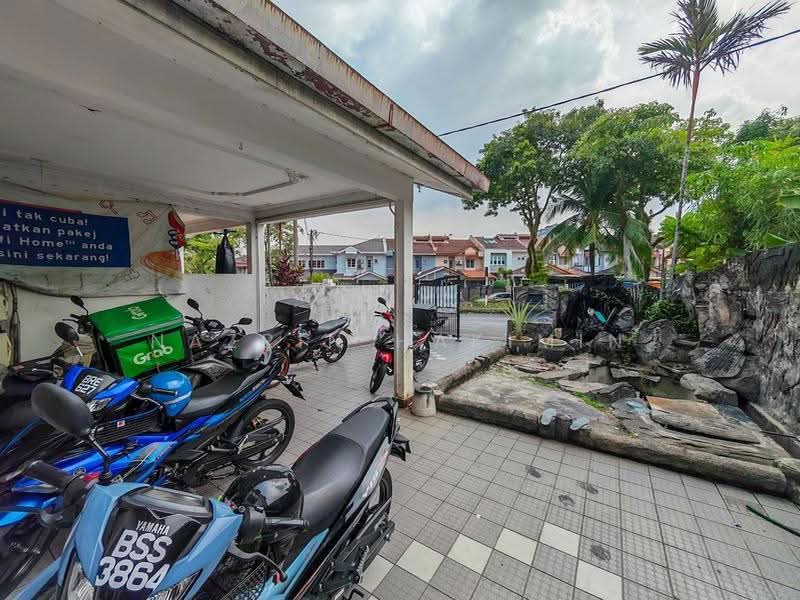 Rumah Teres 2-Tingkat untuk Dijual di Seksyen 9 (Shah Alam) - Nazrin Hakimin - Exterior - PropertyGuru.com.my