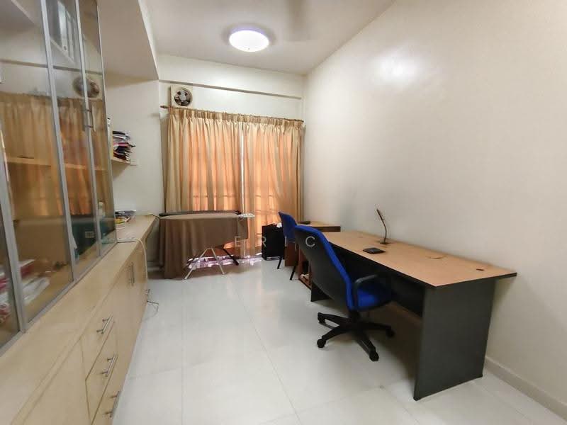Rumah Berkembar untuk Dijual di Bandar Sunway (Sunway) - Eric Lau Mun Chung - Study - PropertyGuru.com.my