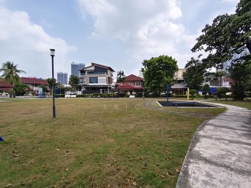 Rumah Berkembar untuk Dijual di Bandar Sunway (Sunway) - Eric Lau Mun Chung - Exterior - PropertyGuru.com.my