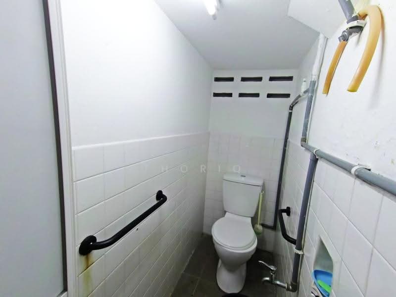 Rumah Berkembar untuk Dijual di Seksyen 1 Wangsa Maju (Wangsa Maju) - Thoriq Suparman - Bathroom - PropertyGuru.com.my