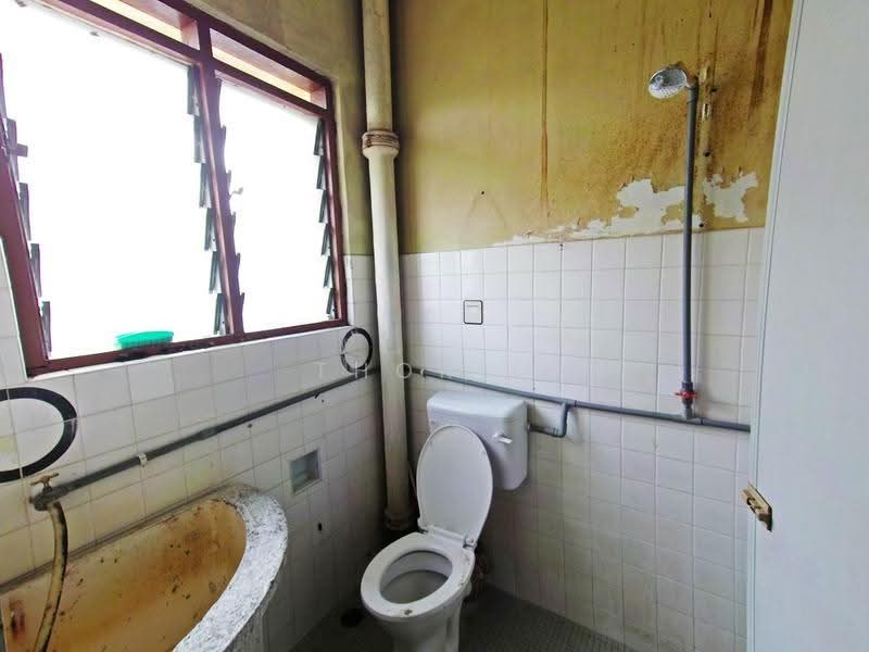 Rumah Berkembar untuk Dijual di Seksyen 1 Wangsa Maju (Wangsa Maju) - Thoriq Suparman - Bathroom - PropertyGuru.com.my