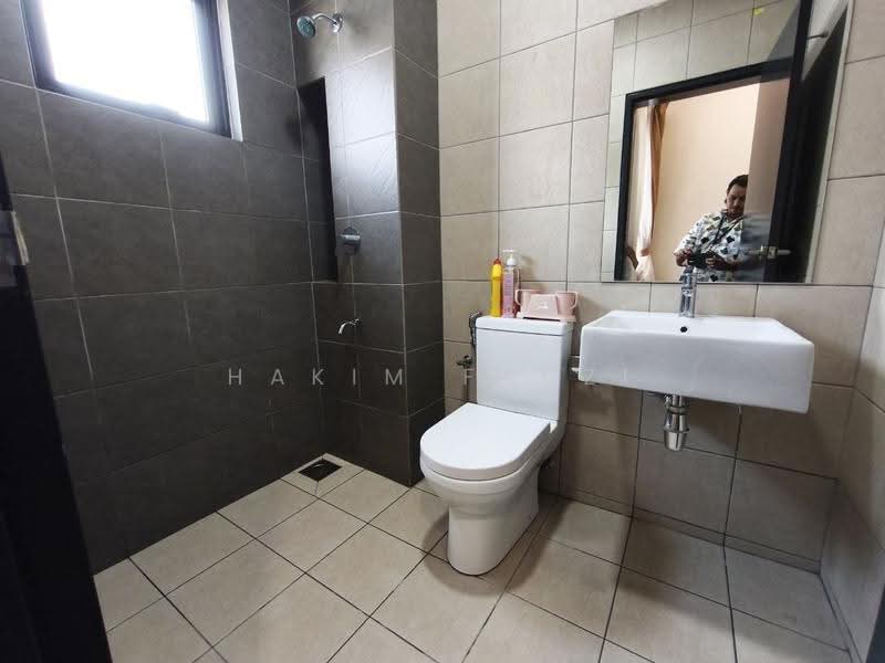 Rumah Teres 2-Tingkat untuk Disewa di Dengkil (Selangor) - Hakim Fauzi - PropertyGuru.com.my