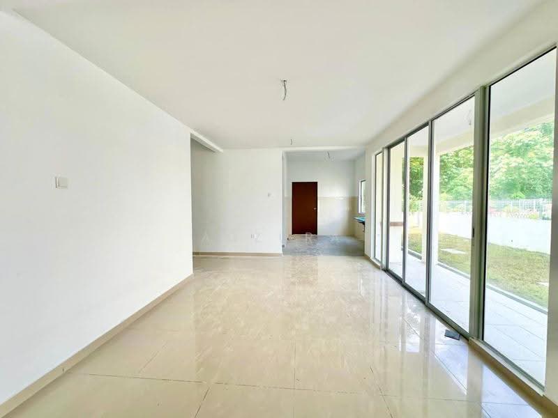Semi-Detached House for Sale in Seksyen 29 (Shah Alam) - Adzura Zamedin - Living Room - PropertyGuru.com.my