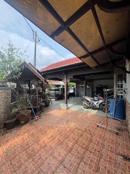 Rumah Teres 1-Tingkat untuk Dijual di Taman Pendamar Indah 2 (Klang) - Nazrin Hakimin - Exterior - PropertyGuru.com.my