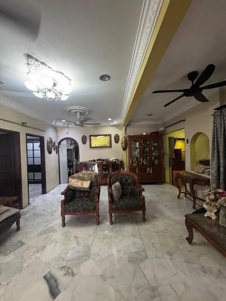 Rumah Teres 1-Tingkat untuk Dijual di Taman Pendamar Indah 2 (Klang) - Nazrin Hakimin - Living Room - PropertyGuru.com.my