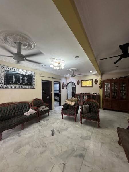 Rumah Teres 1-Tingkat untuk Dijual di Taman Pendamar Indah 2 (Klang) - Nazrin Hakimin - Living Room - PropertyGuru.com.my