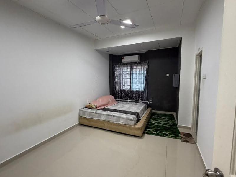 Rumah Teres 2-Tingkat untuk Dijual di Taman Megah Ria (Masai) - Reny Hee - Bedroom - PropertyGuru.com.my