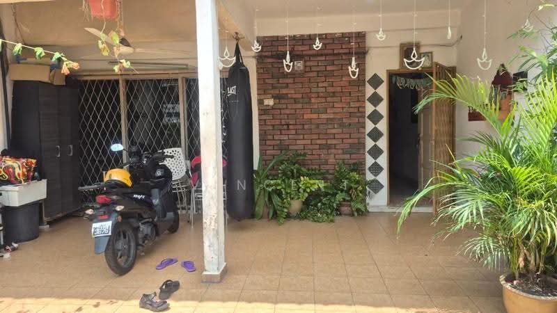 Rumah Teres 2-Tingkat untuk Dijual di Taman Sri Watan (Ampang) - Vincent Lee - Exterior - PropertyGuru.com.my