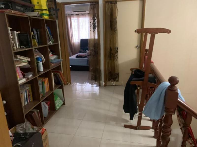 Rumah Teres 2-Tingkat untuk Dijual di Taman Sri Watan (Ampang) - Vincent Lee - Bedroom - PropertyGuru.com.my