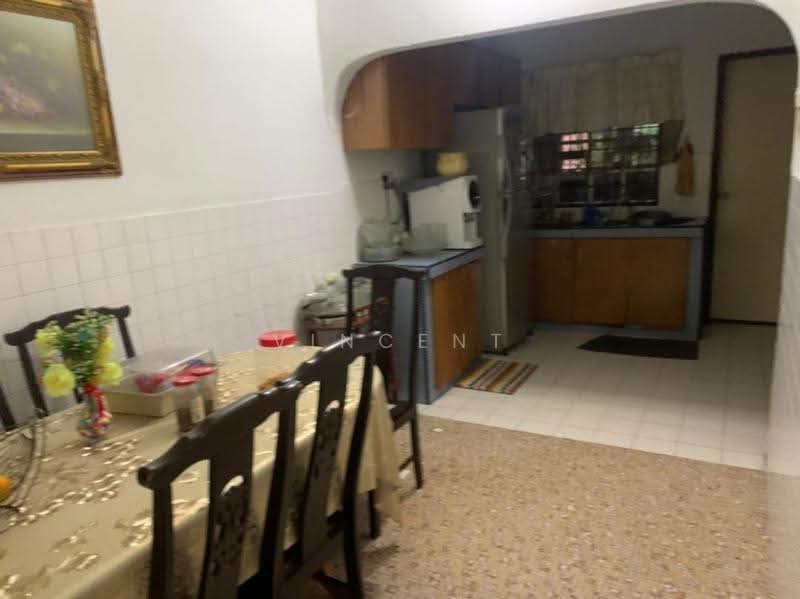 Rumah Teres 2-Tingkat untuk Dijual di Taman Sri Watan (Ampang) - Vincent Lee - Kitchen - PropertyGuru.com.my