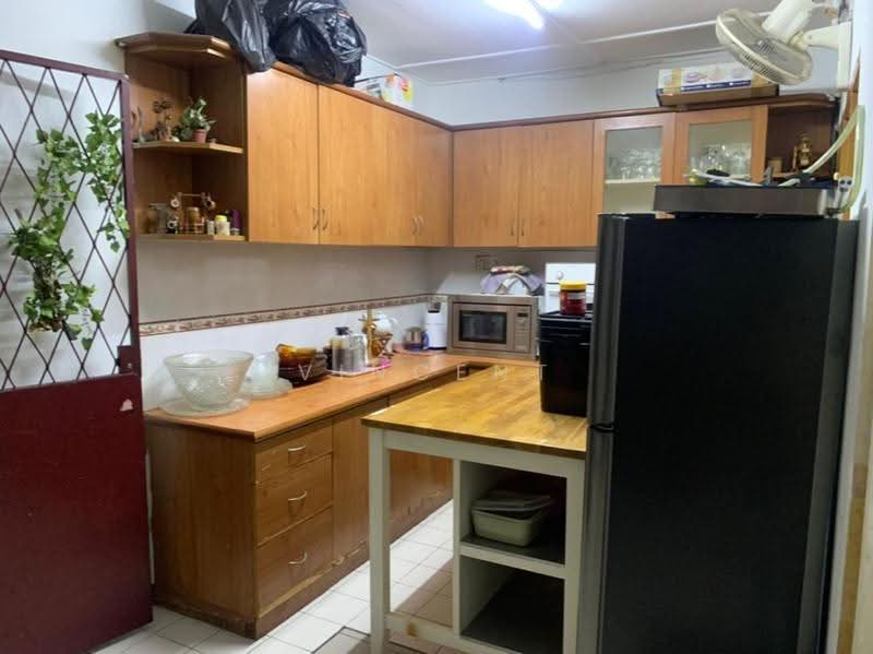 Rumah Teres 2-Tingkat untuk Dijual di Taman Sri Watan (Ampang) - Vincent Lee - Kitchen - PropertyGuru.com.my