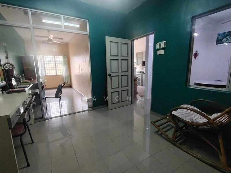 2-storey Terraced House for Sale in Taman Cheng Perdana 1 (Cheng) - Ramona Tan - PropertyGuru.com.my