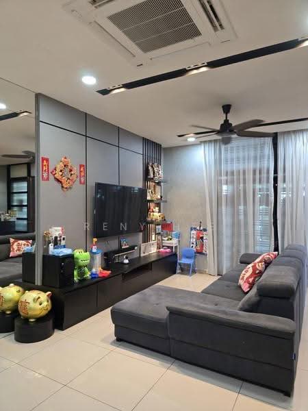 Rumah Teres 3-Tingkat untuk Dijual di Bandar Seri Alam (Masai) - Reny Hee - Living Room - PropertyGuru.com.my