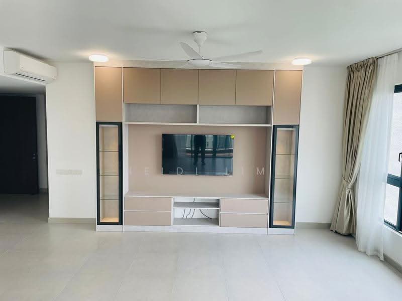 Kondominium untuk Dijual di Residensi Astrea - Heidi Lim - Living Room - PropertyGuru.com.my