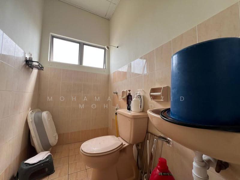 Pangsapuri untuk Dijual di Bangi Idaman Apartment - Mohamad Yazid Mohamed - Bathroom - PropertyGuru.com.my
