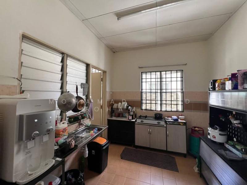 Pangsapuri untuk Dijual di Bangi Idaman Apartment - Mohamad Yazid Mohamed - Kitchen - PropertyGuru.com.my