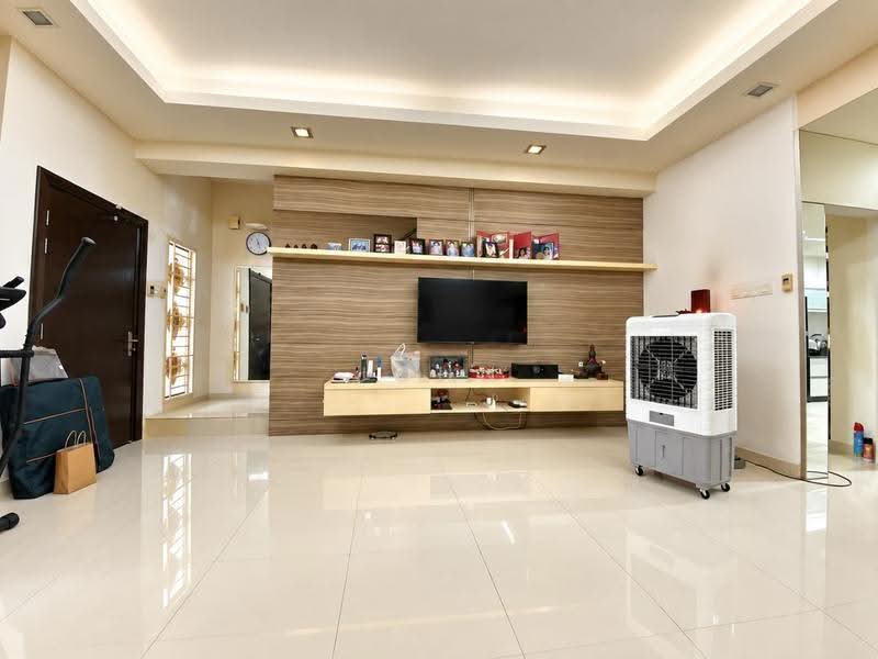 2.5-storey Terraced House for Sale in Taman Meranti Jaya (Puchong) - John Lee - Living Room - PropertyGuru.com.my