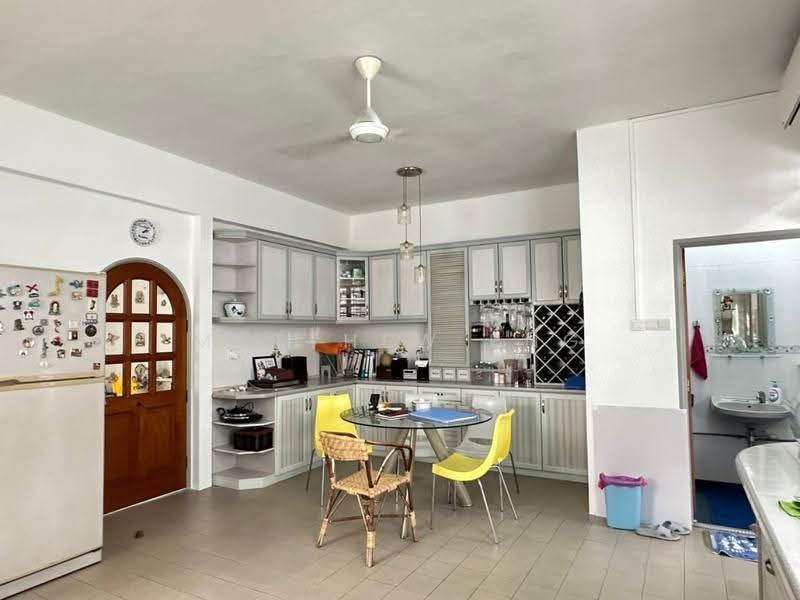 Rumah Berkembar untuk Dijual di Taman Goh Guan Ho (Ayer Itam) - Matthew Png - Kitchen - PropertyGuru.com.my