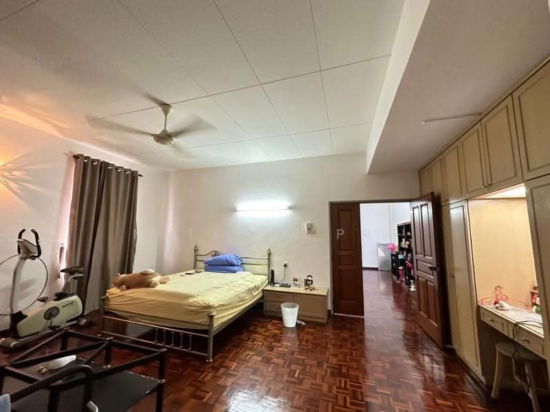 Rumah Berkembar untuk Dijual di Taman Goh Guan Ho (Ayer Itam) - Matthew Png - Bedroom - PropertyGuru.com.my