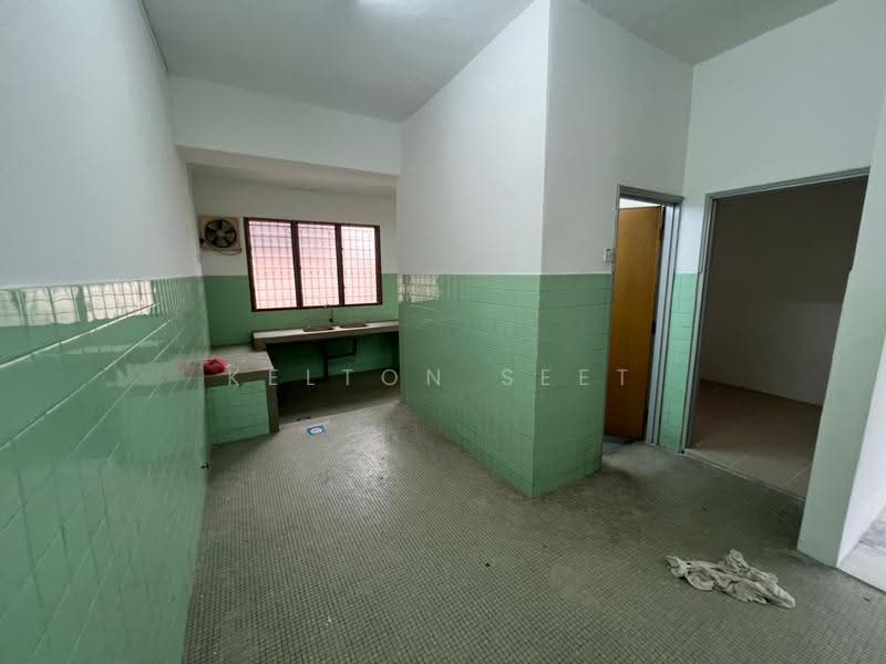 Rumah Teres 2-Tingkat untuk Disewa di Taman Damai Jaya (Cheras) - Kelton Seet - Kitchen - PropertyGuru.com.my