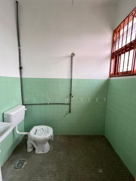 Rumah Teres 2-Tingkat untuk Disewa di Taman Damai Jaya (Cheras) - Kelton Seet - Bathroom - PropertyGuru.com.my