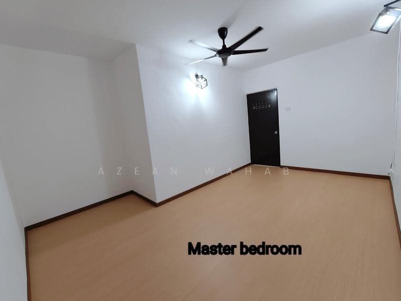 Rumah Teres 3-Tingkat untuk Dijual di Ampang (Selangor) - Azean Wahab - Master Bedroom - PropertyGuru.com.my